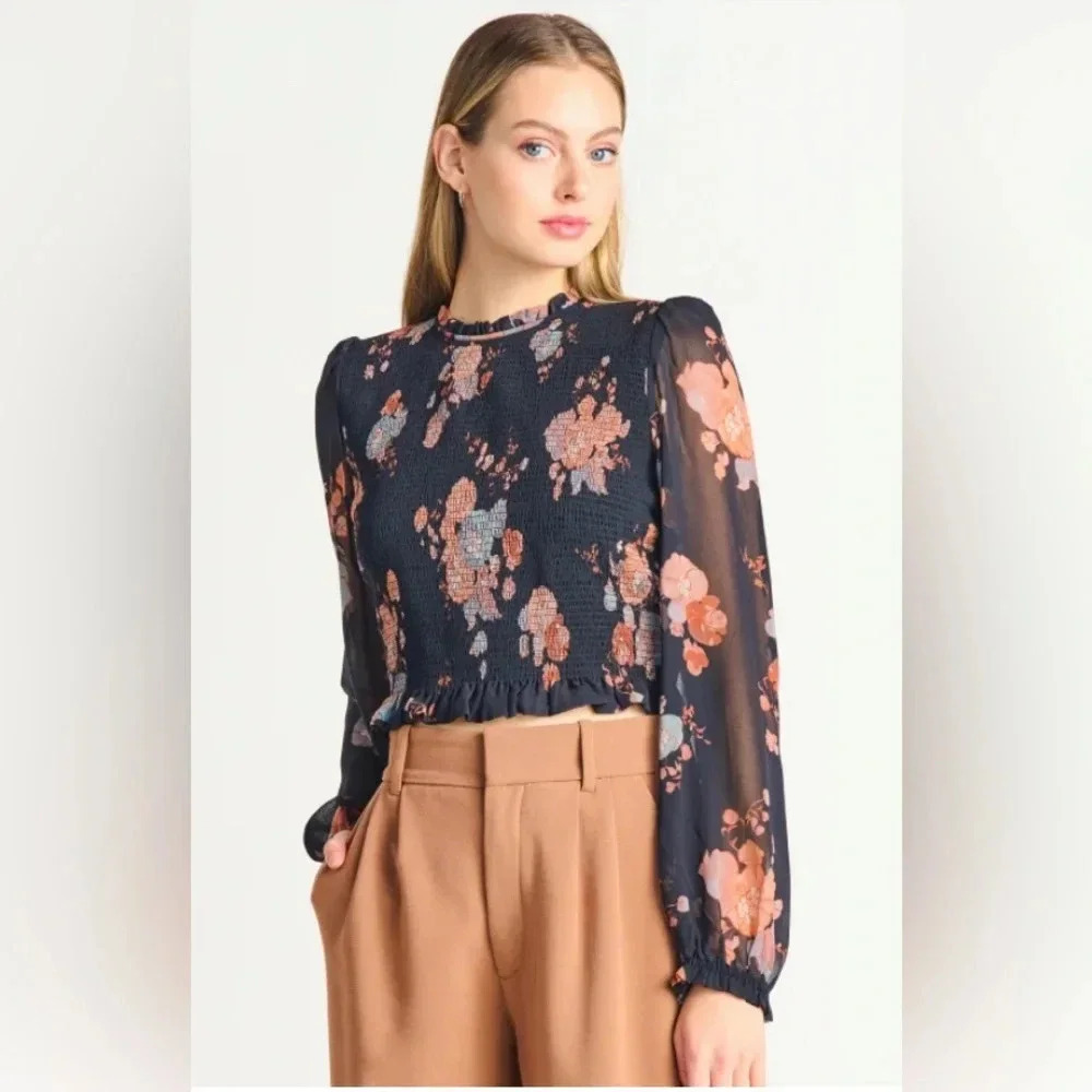 BLACK TAPE_ Smocked Bodice Woven Floral Top chiffon sleeves feminine‎ party